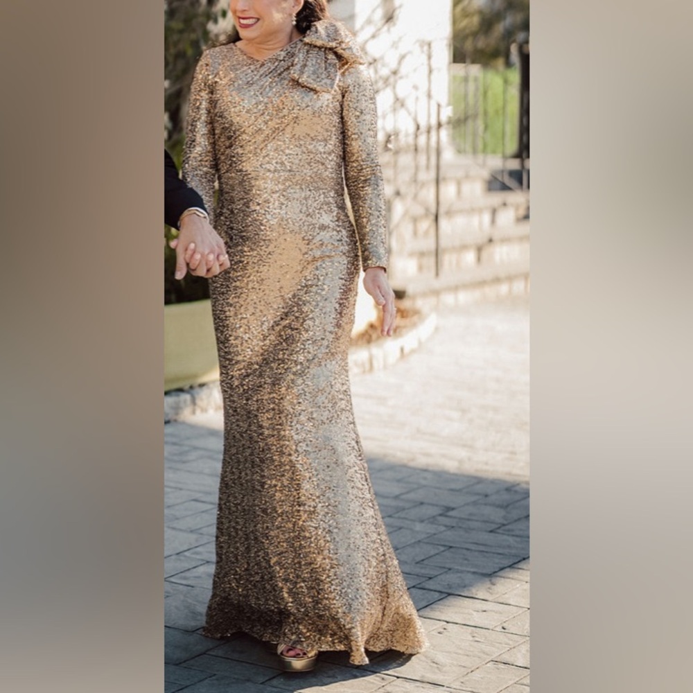 Elegant Gold Sequin Dress